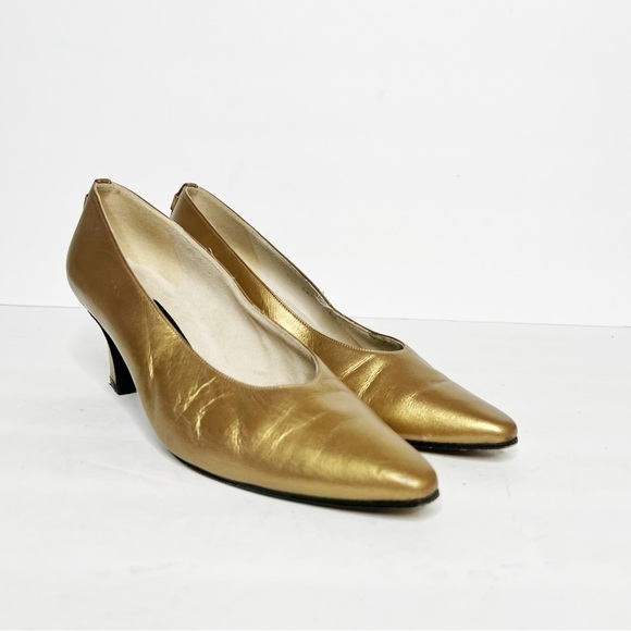 Vintage Stuart Weitzman Gold Pointed Heels Size 6.5 Women’s - Picture 2 of 6